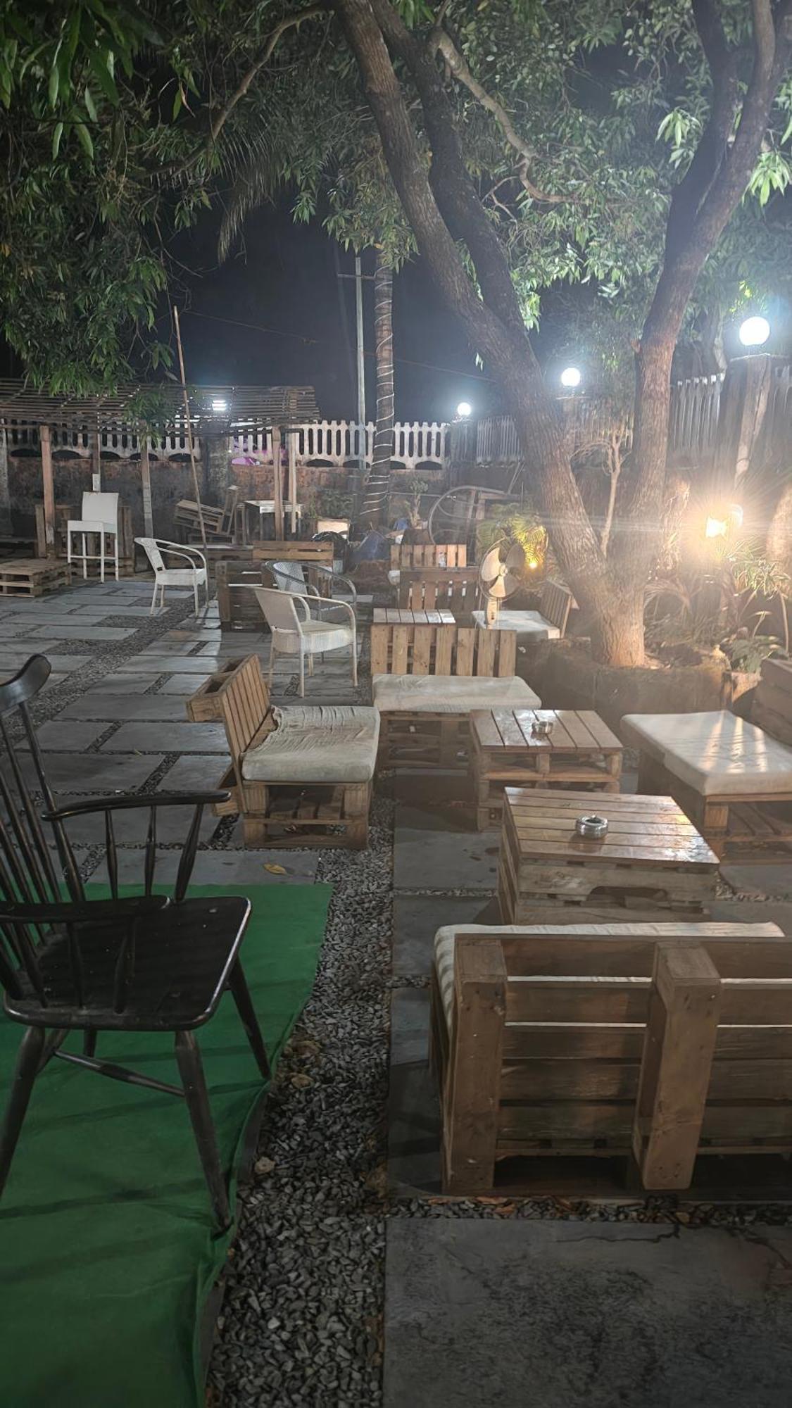 Streetmates Hostel อันจูนา ภายนอก รูปภาพ